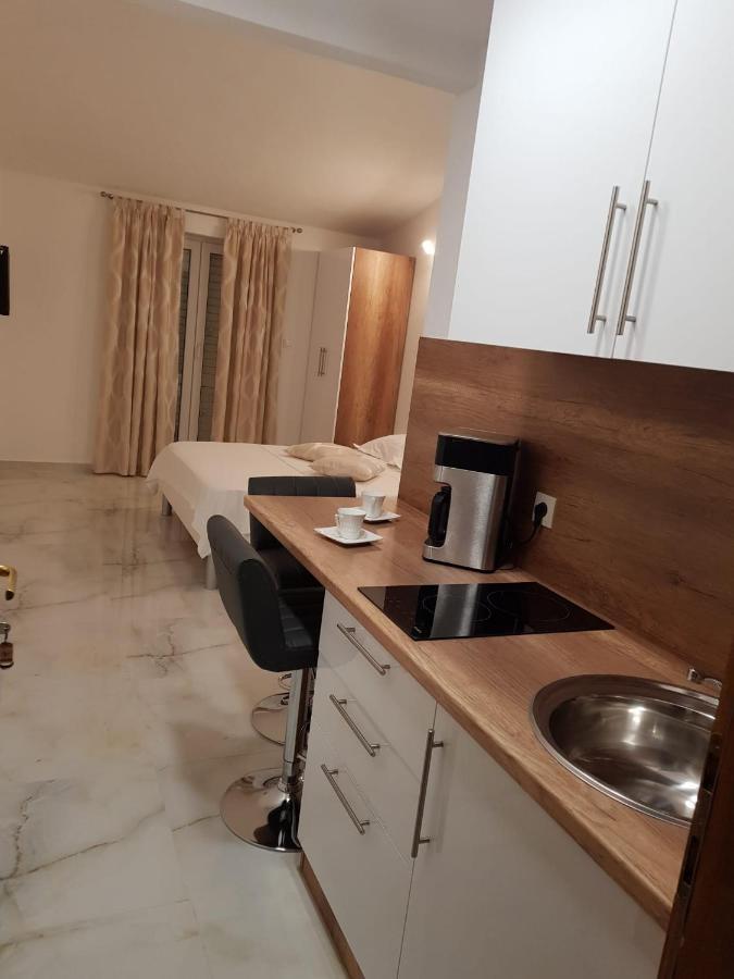 Apartment Miskovic Макарска Экстерьер фото