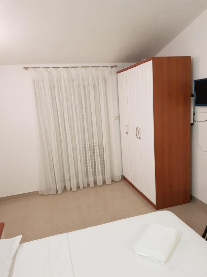 Apartment Miskovic Макарска Экстерьер фото