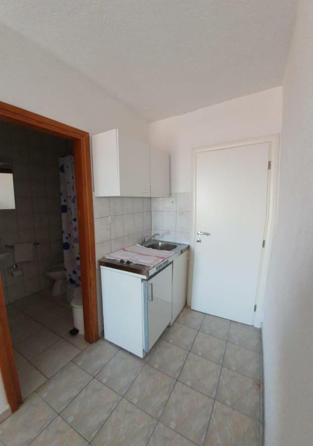 Apartment Miskovic Макарска Экстерьер фото