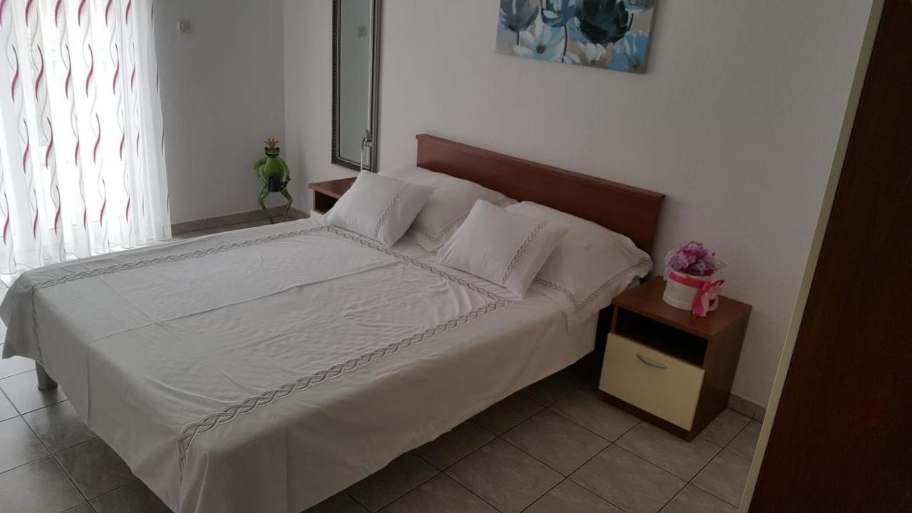 Apartment Miskovic Макарска Экстерьер фото